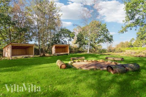 I tillegg til alle aktivitetsmulighetene i husets bassengavdeling, tilbyr også luksushus nr. 684 mengder av utendørsaktiviteter