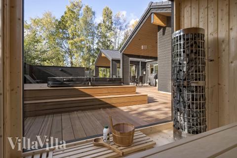 Nyt varmen i badstuen i luksushus nr. 669 til 10 personer