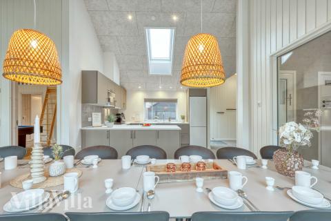 Oppholdsrom med plass til 14 i luksushus nr. 766.