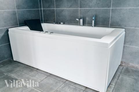 Nyt varmen i boblebadet i luksushus nr. 681 i Nordsjælland