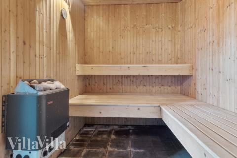 Nyt varmen i badstuen i luksushus nr. 681 til 17 personer