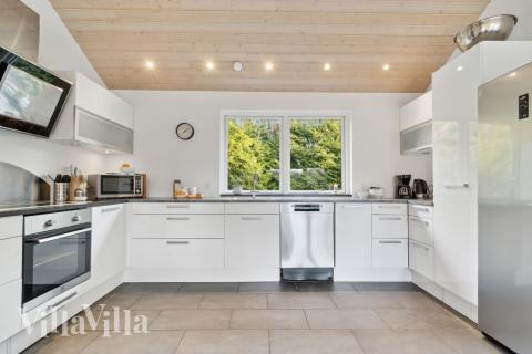 Kjøkkenet i luksushus nr. 681 er fullt utstyrt så dere lett kan lage mat til 17 personer.