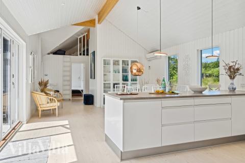 Kjøkkenet i luksushus nr. 691 er fullt utstyrt så dere lett kan lage mat til 10 personer.