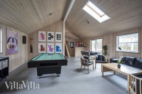 Aktivitetsrom i luksushus nr. 275 med 7 soverom og plass til 18 personer.