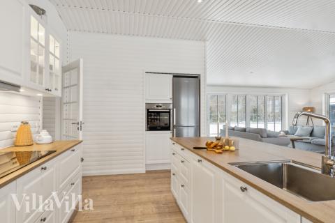 På luksushusets kjøkken finner dere alt dere trenger for å lage mat til 11 personer.