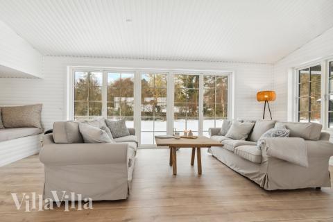 Sofakroken i luksushus nr. 693 i Nordsjælland.