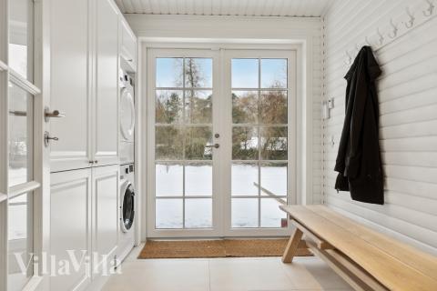 Det romslige inngangspartiet til luksushus nr. 693 i Nordsjælland