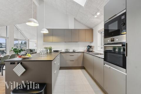 Kjøkkenet i luksushus nr. 655 er godt innrettet.