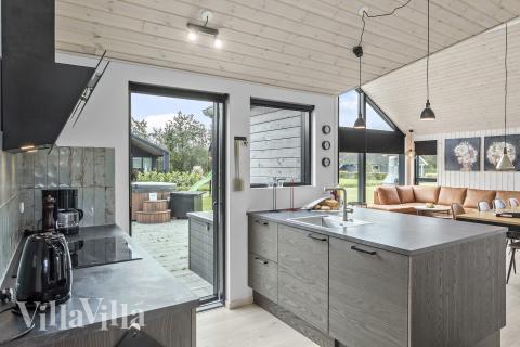 Kjøkkenet i luksushus nr. 625 er godt innrettet.