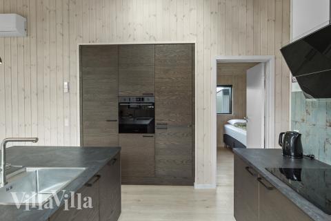 Kjøkkenet i luksushus nr. 625 i Lolland/Falster/Møn er godt innrettet.