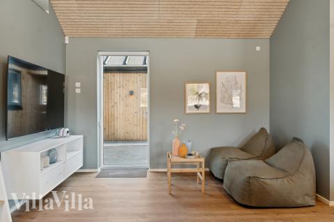 Luksushus nr. 660 til 16 personer tilbyr et stort aktivitetsrom med bl.a. biljard og dart