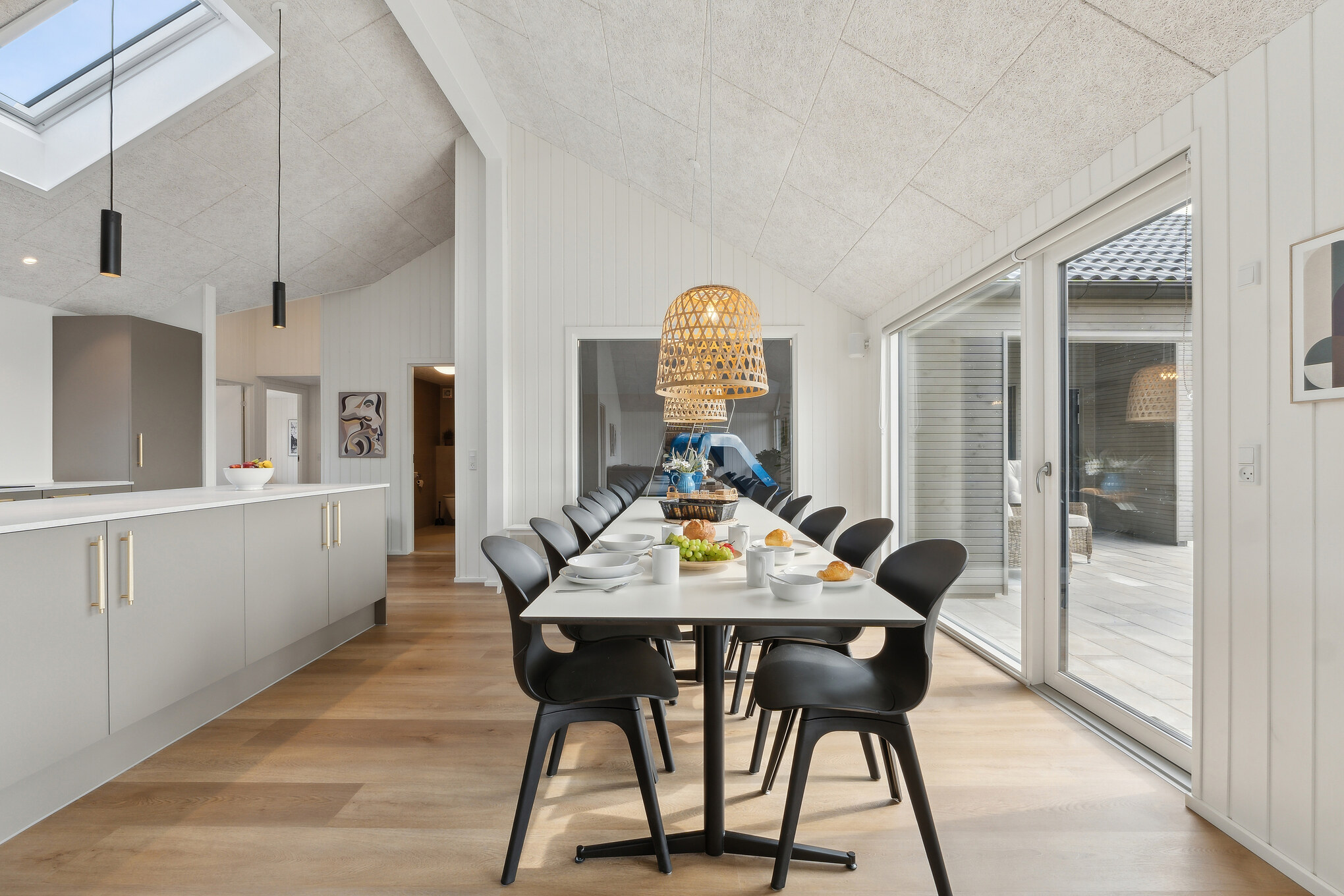 Oppholdsrom med plass til 14 i luksushus nr. 665.