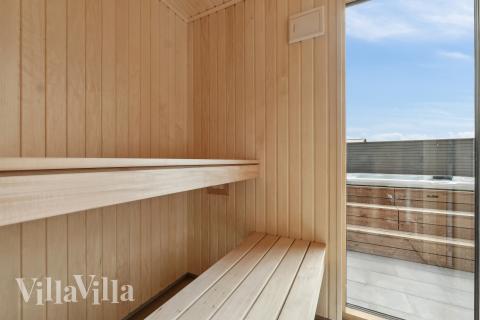 Nyt varmen i badstuen i luksushus nr. 665 til 14 personer