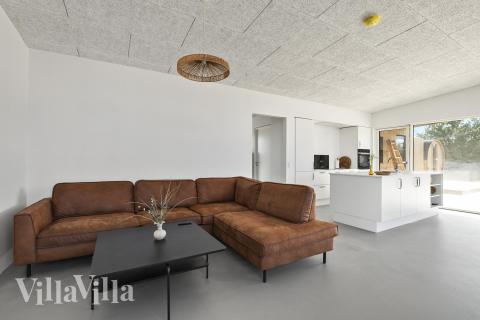 Sofakroken i luksushus nr. 687 i Vestjylland.