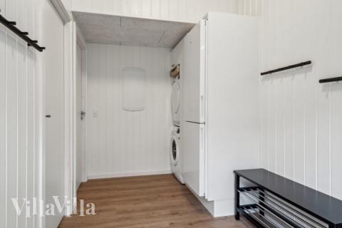 Det romslige inngangspartiet til luksushus nr. 648 i Fyn og øyer