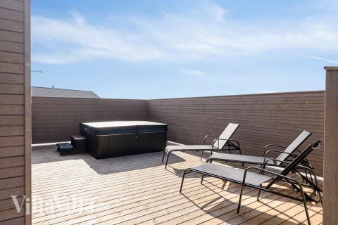 Nyt varmen i boblebadet i luksushus nr. 648 i Fyn og øyer