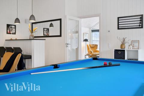 Luksushus nr. 622 til 18 personer tilbyr et stort aktivitetsrom med bl.a. biljard og dart