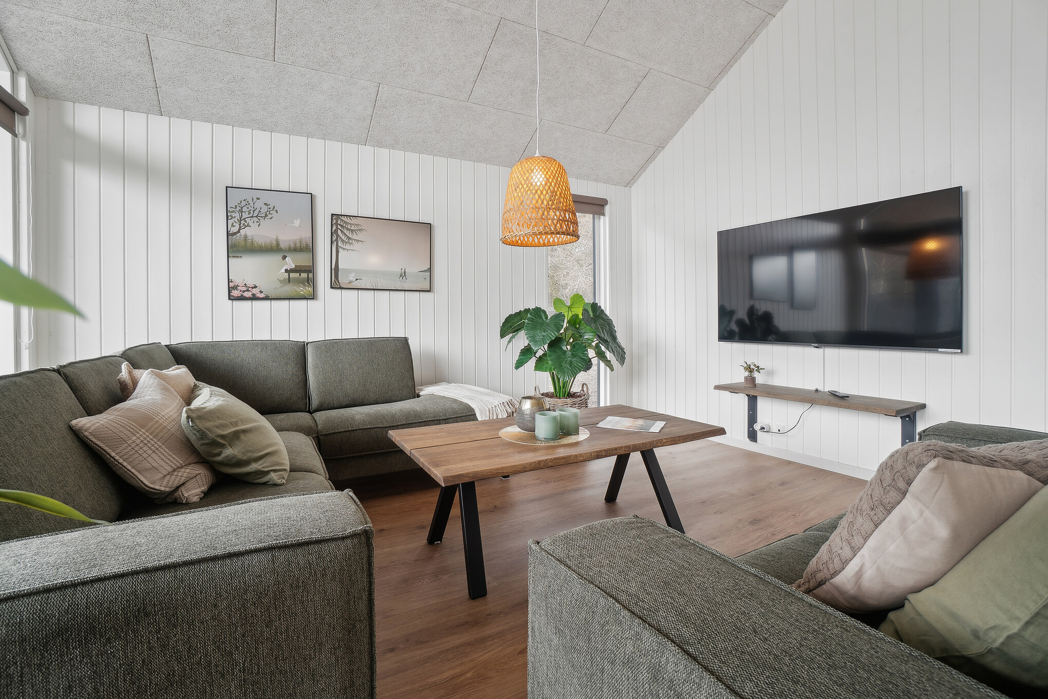 Sofakroken i luksushus nr. 621 i Bornholm.