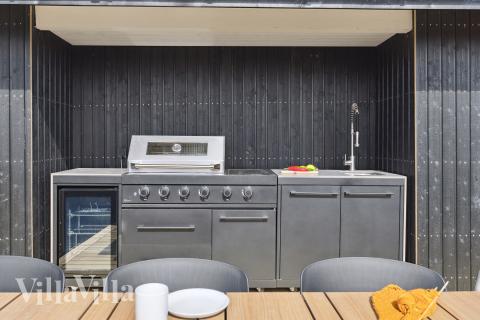 Stor terrasse i luksushus nr. 680 i Nordjylland.