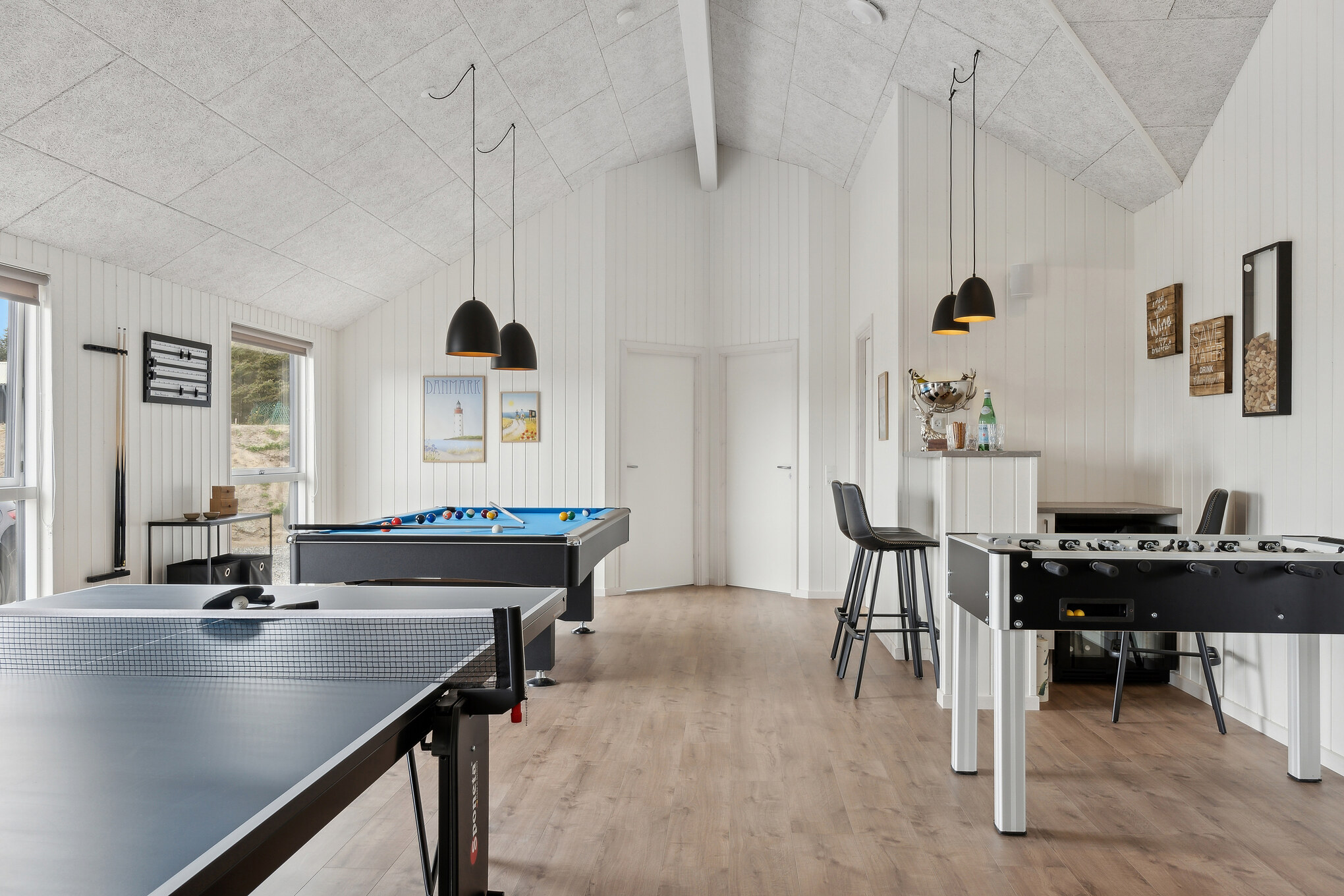 Konkurrer i feriehusets aktivitetsrom når dere besøker luksushus nr. 658 i Nordjylland.