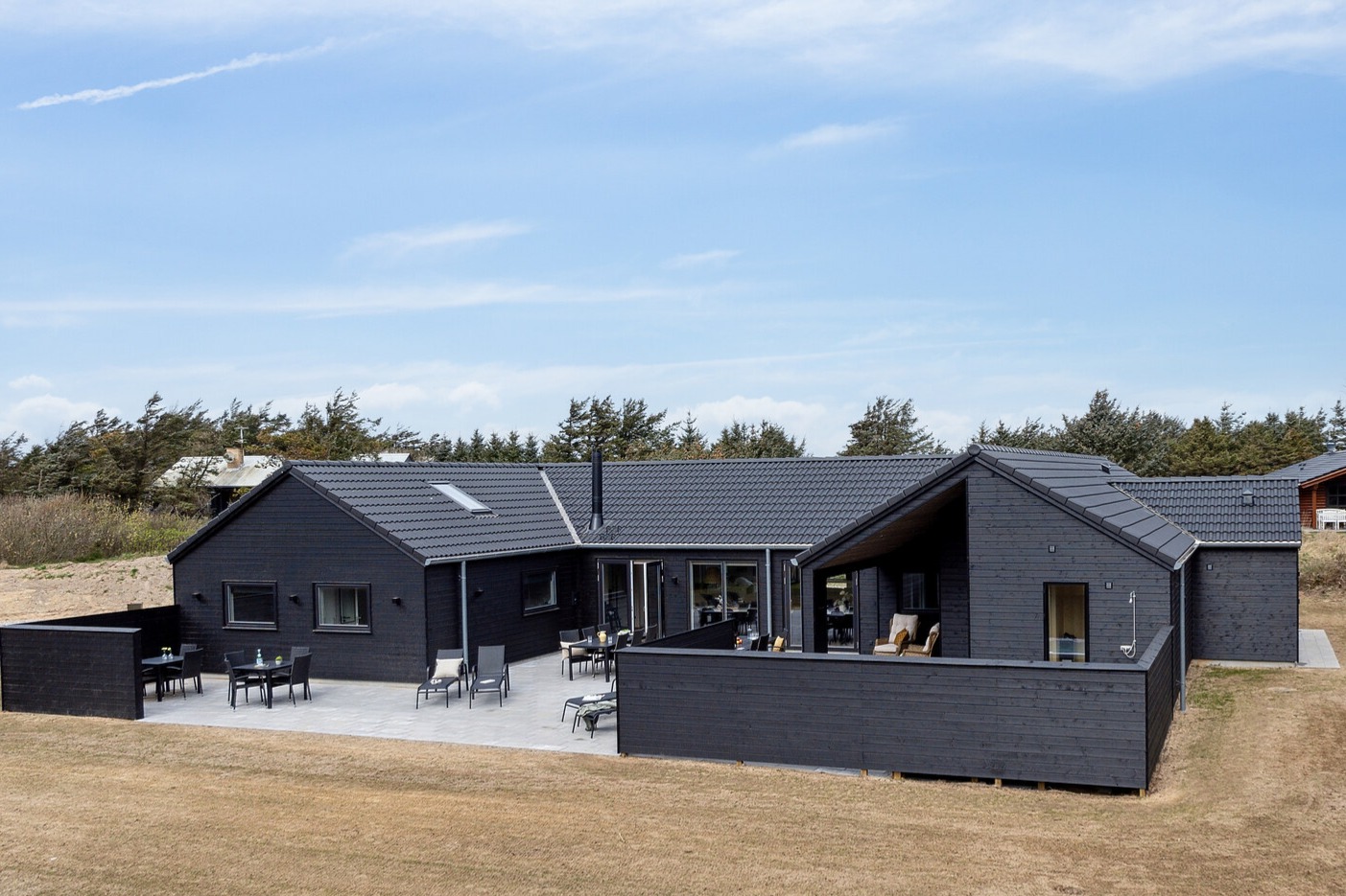 Dette lekre huset med svømmebasseng, nr. 658, med plass til 20 personer, ligger i Nordjylland