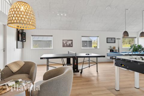 Luksushus nr. 656 til 20 personer tilbyr et stort aktivitetsrom med bl.a. biljard og dart