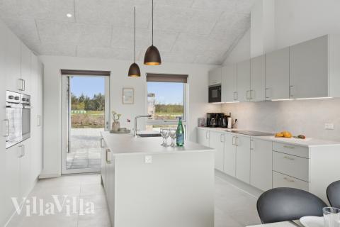 Kjøkkenet i luksushus nr. 656 er fullt utstyrt så dere lett kan lage mat til 20 personer.