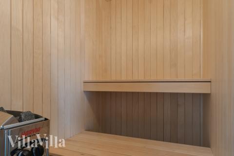 Nyt varmen i badstuen i luksushus nr. 803 til 16 personer