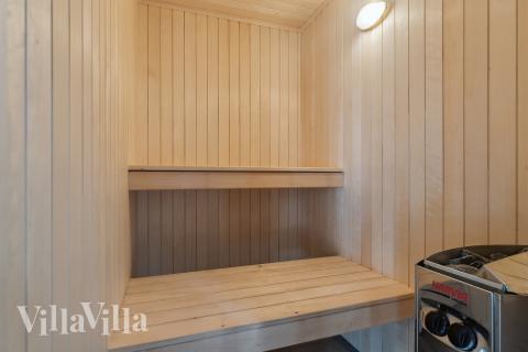 Nyt varmen i badstuen i luksushus nr. 809 til 24 personer