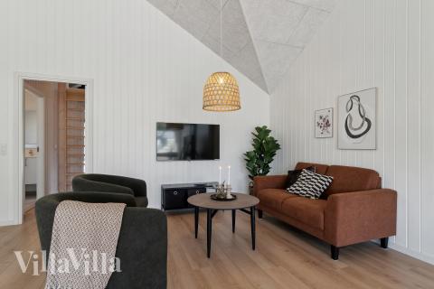 I tillegg til alle aktivitetsmulighetene i husets bassengavdeling, kan du også spille biljard, bordtennis og dart i luksushus nr. 809