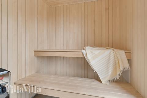 Nyt varmen i badstuen i luksushus nr. 659 til 20 personer