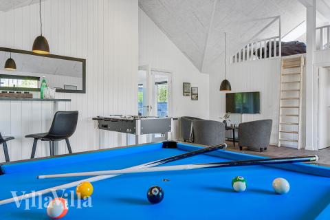 Aktivitetsrom i luksushus nr. 657 med 8 soverom og plass til 20 personer.