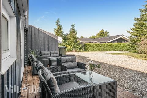 Stor terrasse i luksushus nr. 689 i Lolland/Falster/Møn.