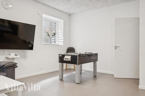 Aktivitetsrom i luksushus nr. 690 med 6 soverom og plass til 20 personer.