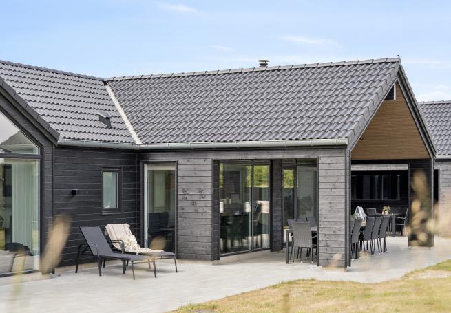 Dette lekre huset med svømmebasseng, nr. 610, med plass til 18 personer, ligger i Vestjylland