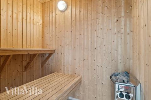 Nyt varmen i badstuen i luksushus nr. 320 til 18 personer