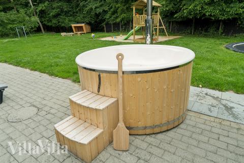 I tillegg til alle aktivitetsmulighetene i husets bassengavdeling, tilbyr også luksushus nr. 320 mengder av utendørsaktiviteter