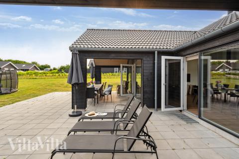 Stor terrasse i luksushus nr. 632 i Sydjylland.