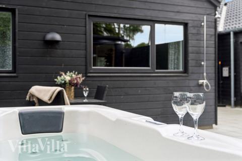 Nyt varmen i boblebadet i luksushus nr. 584 i Nordsjælland