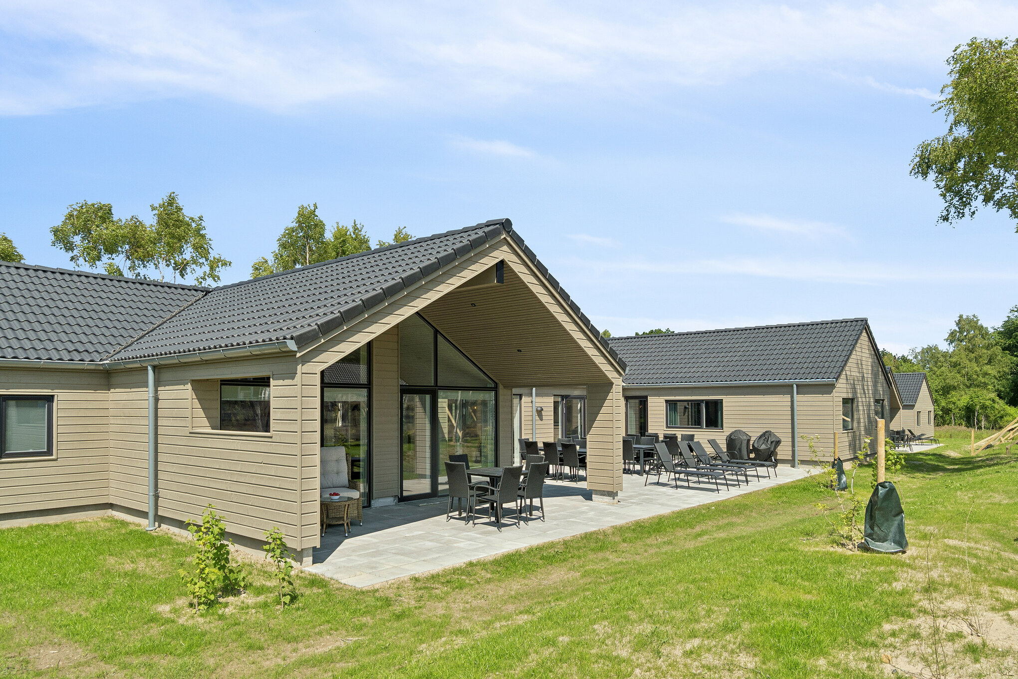 Dette lekre huset med svømmebasseng, nr. 807, med plass til 26 personer, ligger i Østjylland