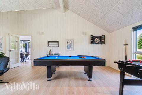 Luksushus nr. 685 til 14 personer tilbyr et stort aktivitetsrom med bl.a. biljard og dart