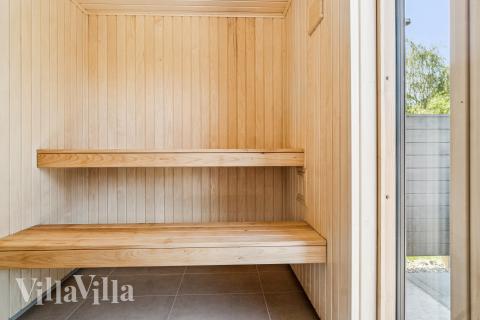 Nyt varmen i badstuen i luksushus nr. 685 til 14 personer