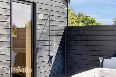 Nyt varmen i badstuen i luksushus nr. 644 til 14 personer