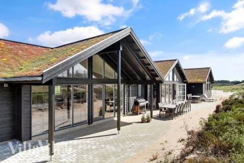 Luksushus nr. 383 har en deilig terrasse med gode hagemøbler til 18 personer.