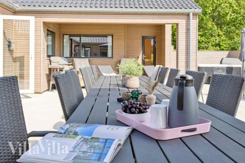 Stor terrasse i luksushus nr. 612 i Sydjylland.