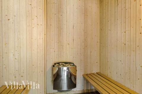 Nyt varmen i badstuen i luksushus nr. 182 til 20 personer