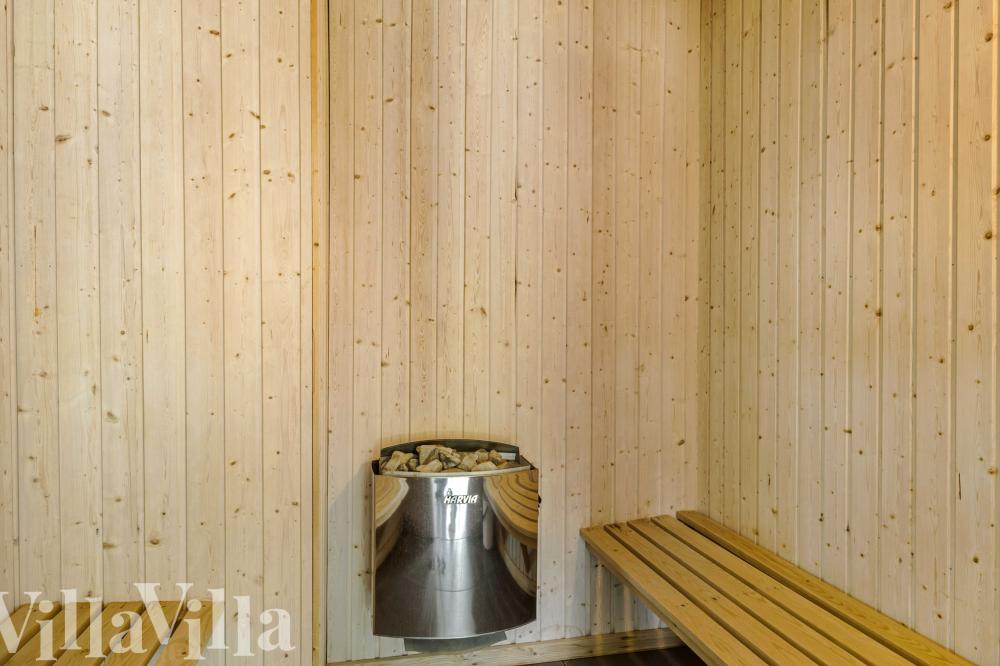Nyt varmen i badstuen i luksushus nr. 182 til 20 personer