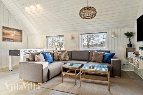 Aktivitetsrom i luksushus nr. 182 med 8 soverom og plass til 20 personer.