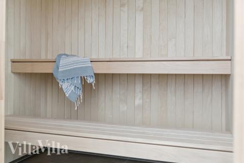 Nyt varmen i badstuen i luksushus nr. 668 til 16 personer