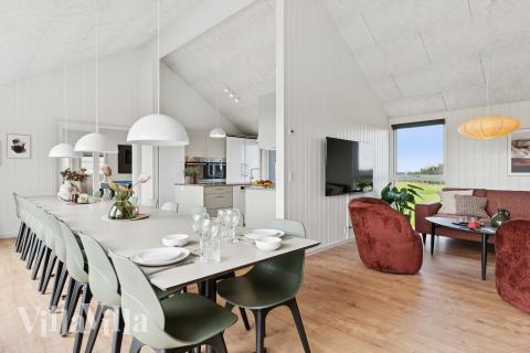 Oppholdsrom med plass til 20 i luksushus nr. 695.